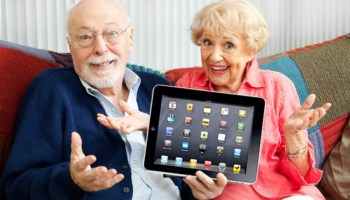 old-people-with-ipad-650x0